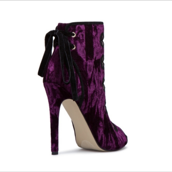 Stiletto Heeled Peeptoe Bootie - Picture 12 of 15